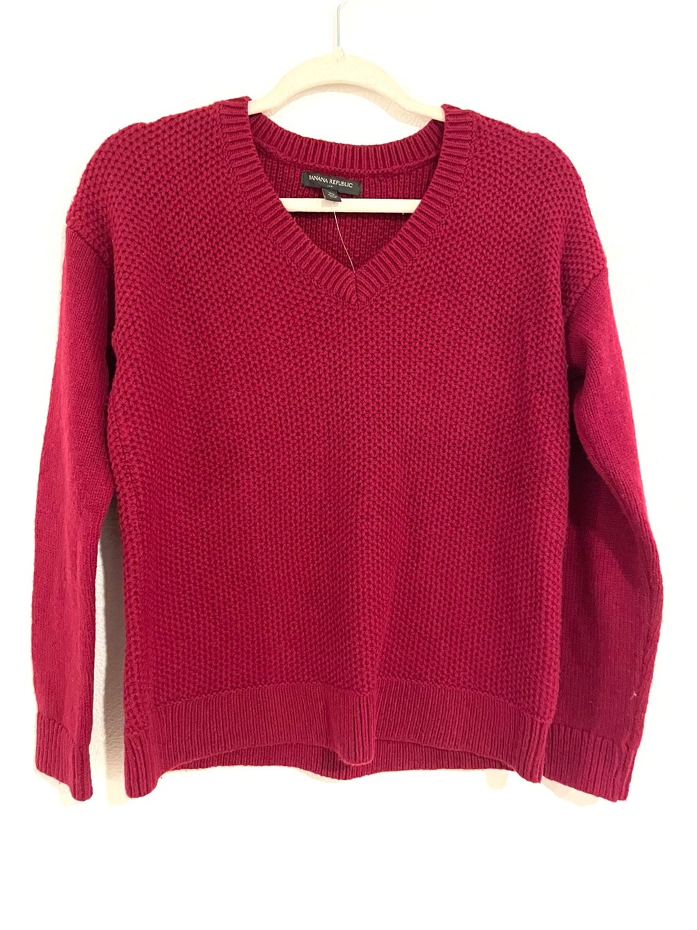 Banana Republic Women's V-Neck Textured Red Sweater